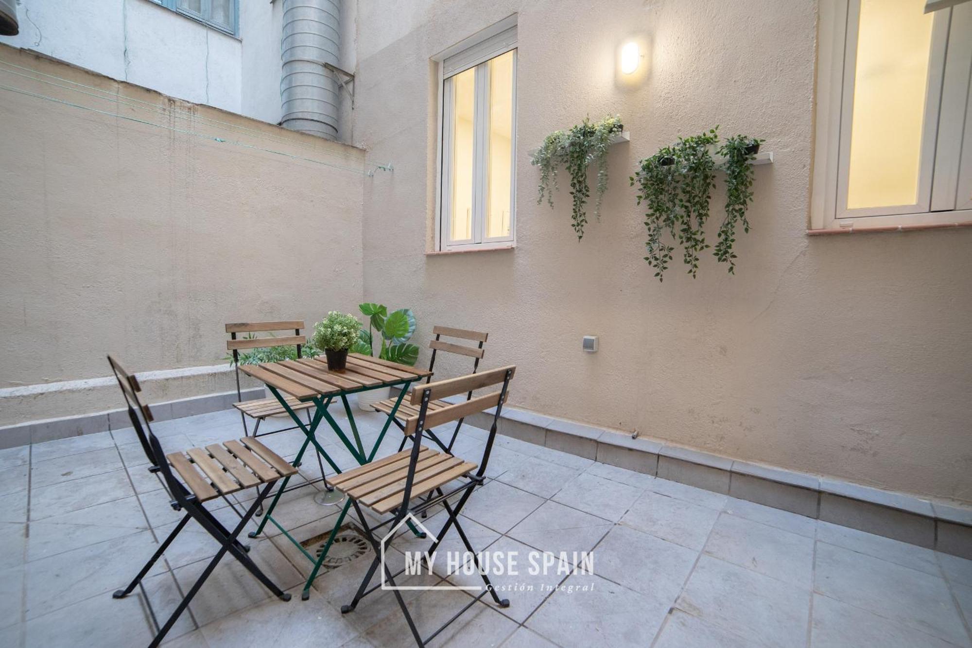 Myhousespain - Acogedor Piso Con Patio En Chamberi Madrid Exteriör bild
